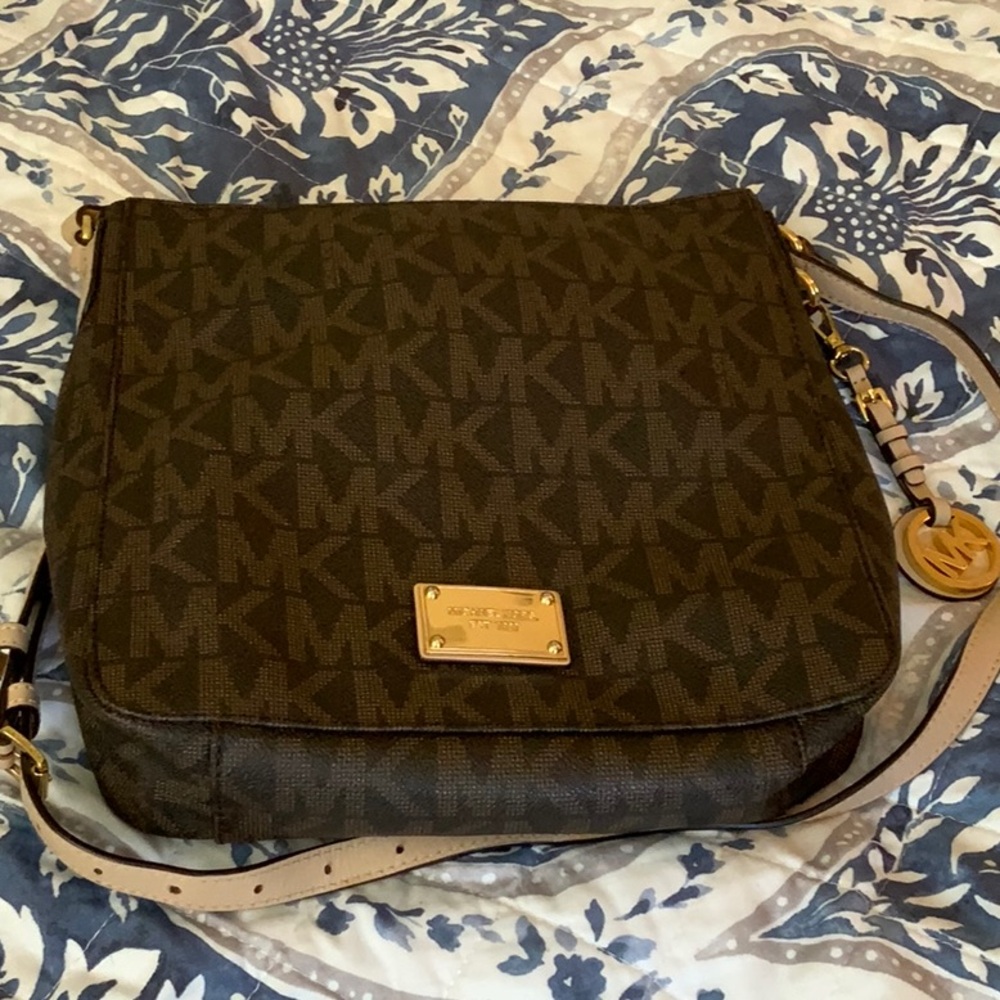 Michael Kors Crossbody